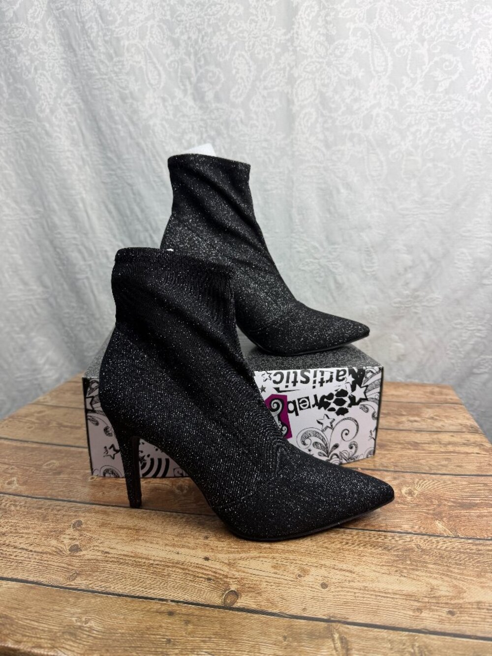 Trash Women’s Black Glitter Pointed Toe Ankle Boots Size 10